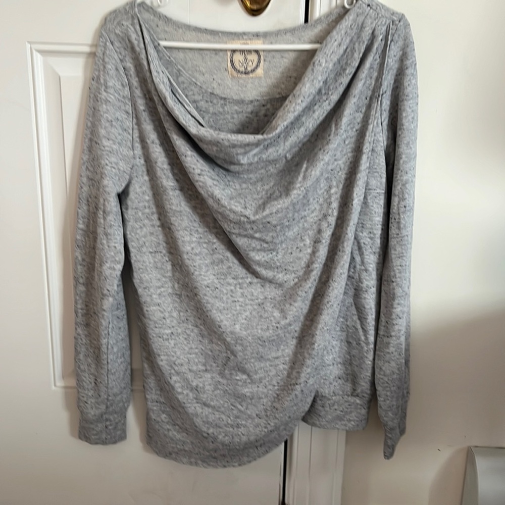 ANTHROPOLOGY Iris & Navy cowl neck/asymmetrical gray shirt. Like new.